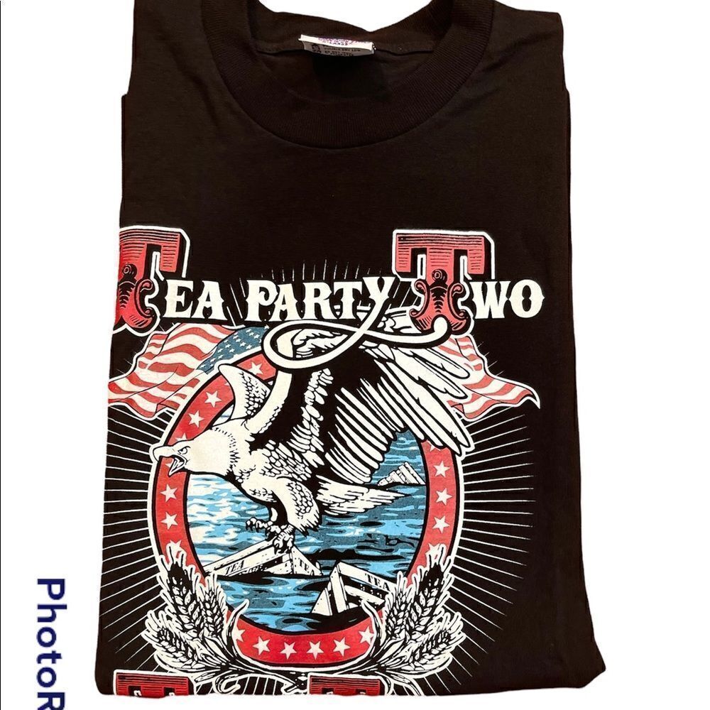 Bayside Graphic Tee.Size Xl